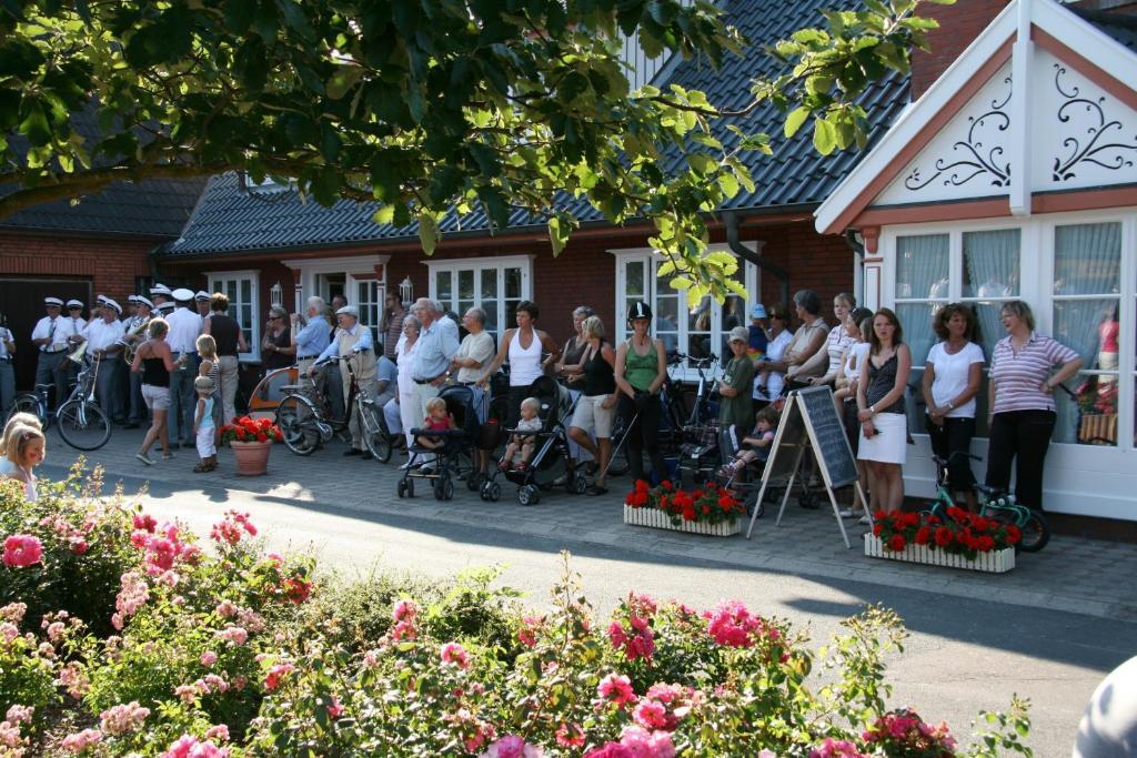 Gasthaus Knudsen Utersum エクステリア 写真