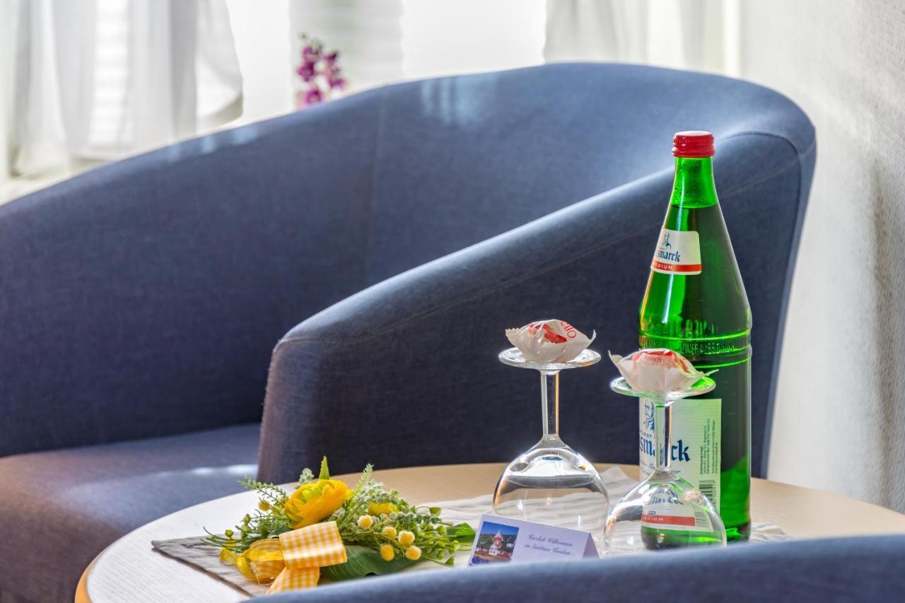 Gasthaus Knudsen Utersum エクステリア 写真